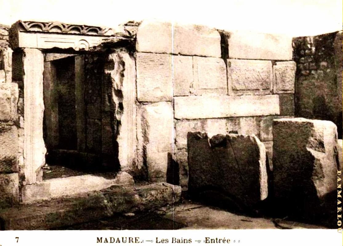 Madaure - Bains - Entree.jpg